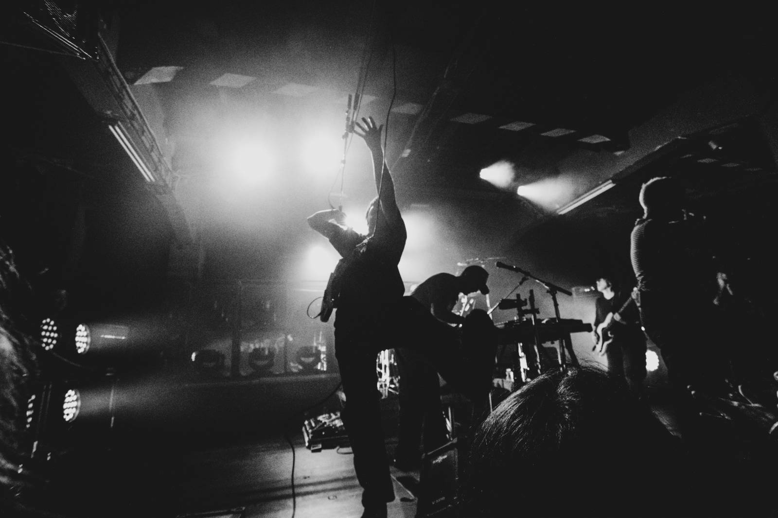 Leoniden rozpálili MeetFactory svými Sophisticated sad songs