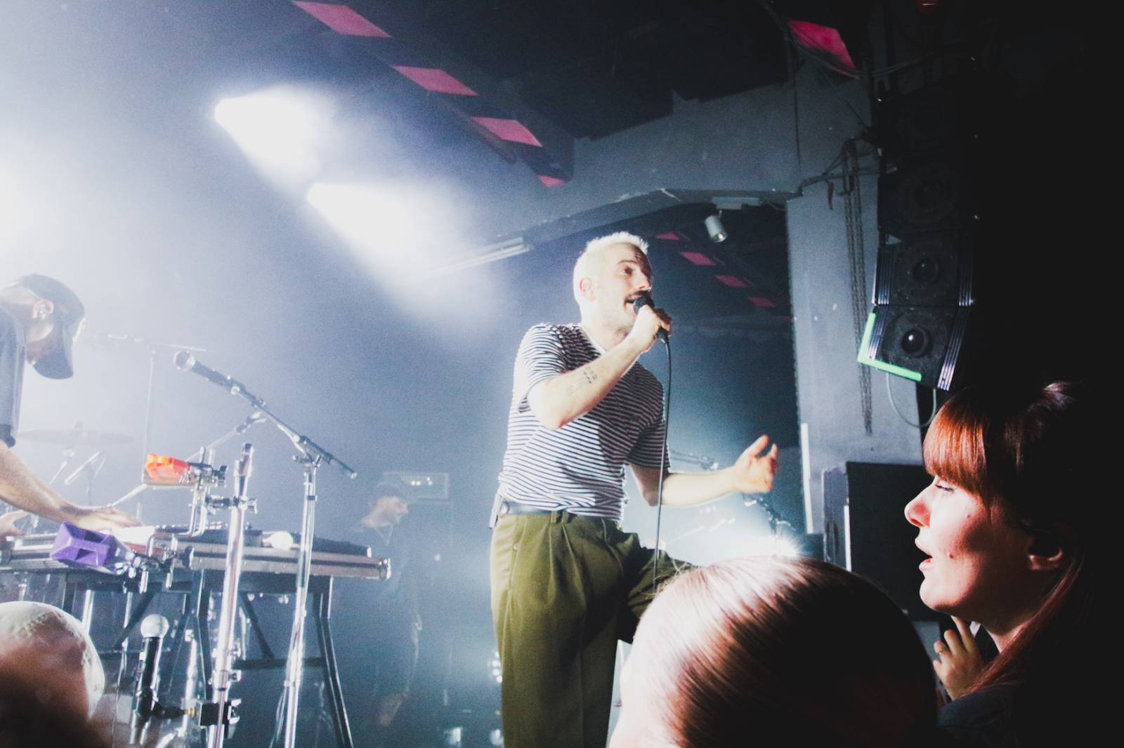 Leoniden rozpálili MeetFactory svými Sophisticated sad songs