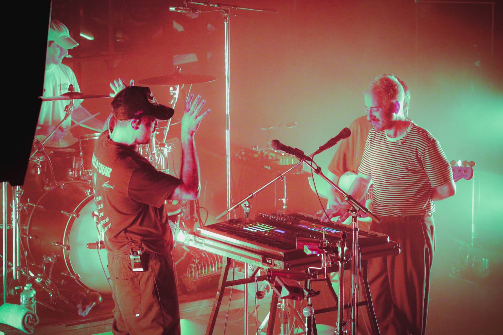 Leoniden rozpálili MeetFactory svými Sophisticated sad songs