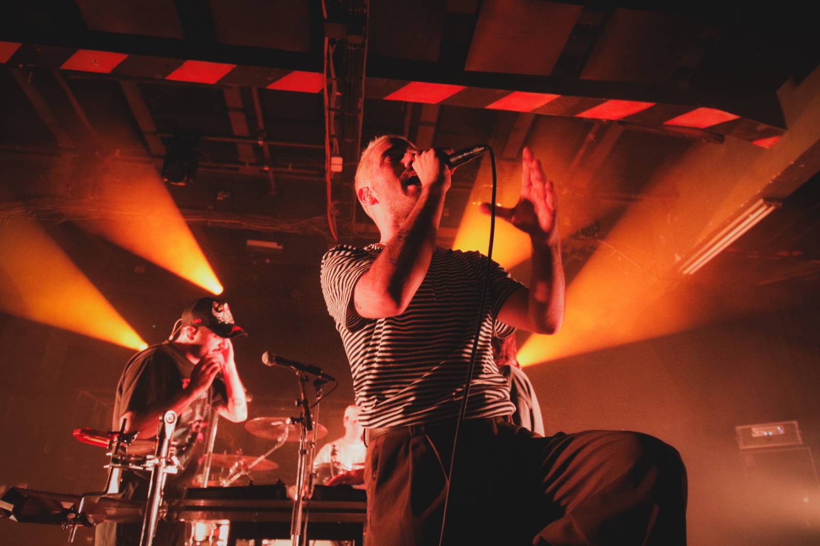 Leoniden rozpálili MeetFactory svými Sophisticated sad songs