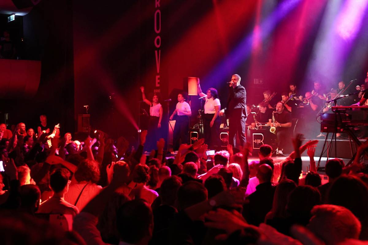 Electro Deluxe se spojili s B-Side Bandem a předvedli v Brně elektrizující show