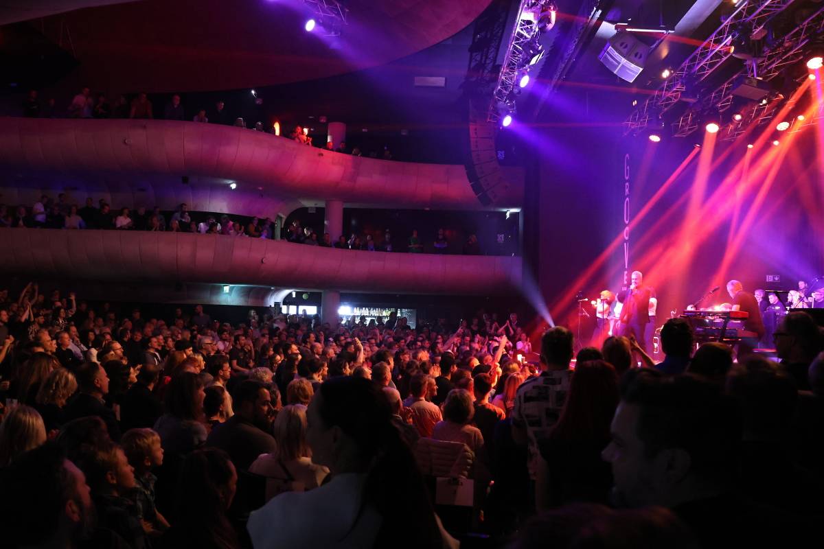 Electro Deluxe se spojili s B-Side Bandem a předvedli v Brně elektrizující show