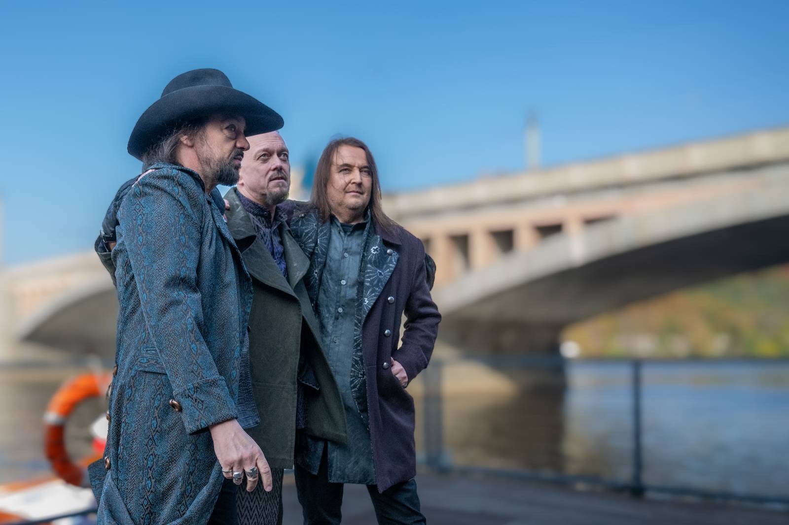 Lucie je zase ve čtyřech. Na lodi v Praze přivítala na palubě Viktora Dyka