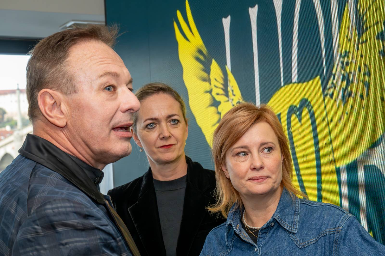 Lucie je zase ve čtyřech. Na lodi v Praze přivítala na palubě Viktora Dyka