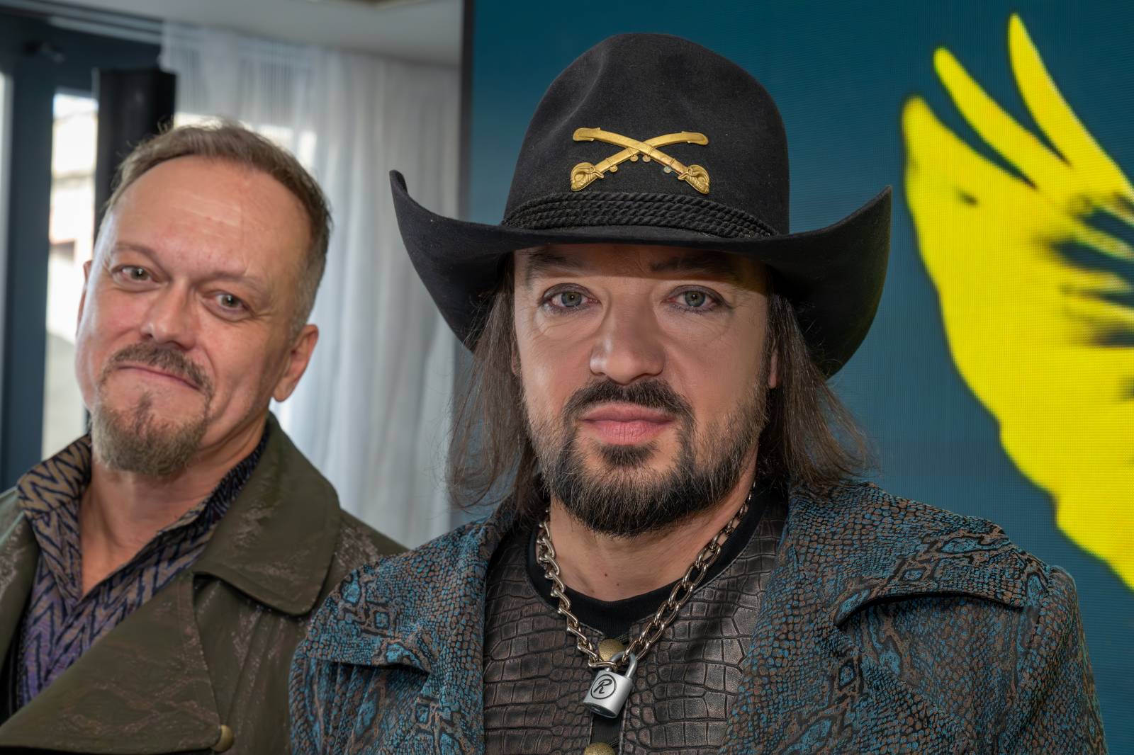 Lucie je zase ve čtyřech. Na lodi v Praze přivítala na palubě Viktora Dyka