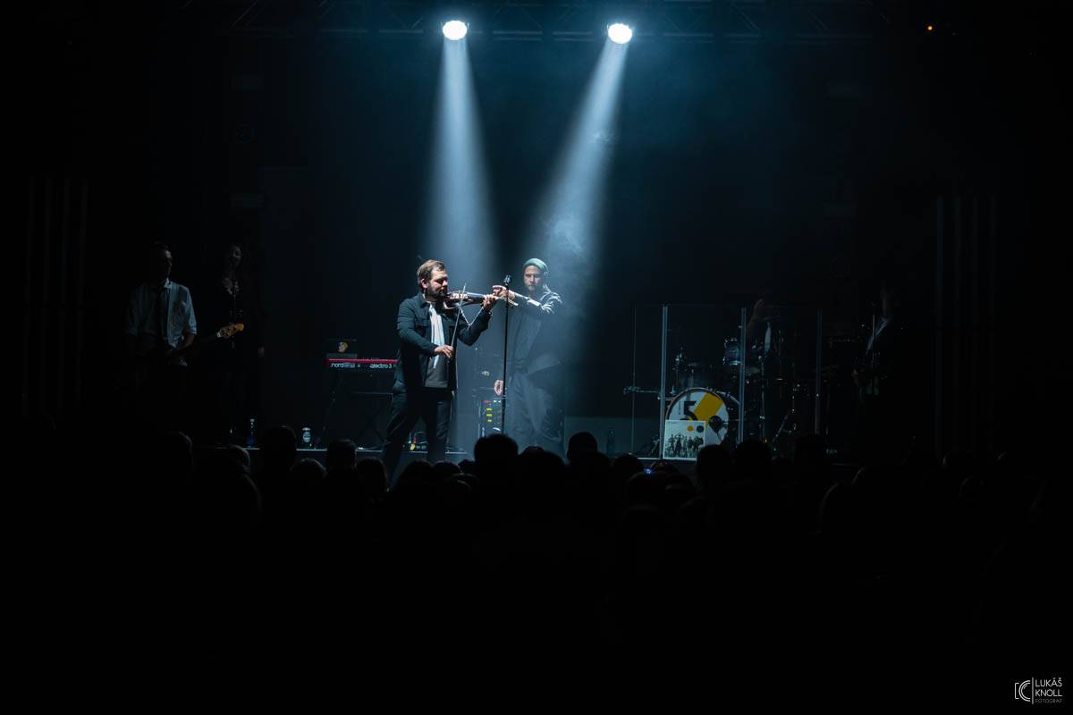 O5 a Radeček zahájili v Hradci Králové turné HoraLove, předskakoval jim Thom Artway