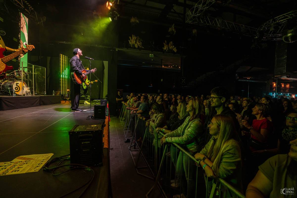 O5 a Radeček zahájili v Hradci Králové turné HoraLove, předskakoval jim Thom Artway