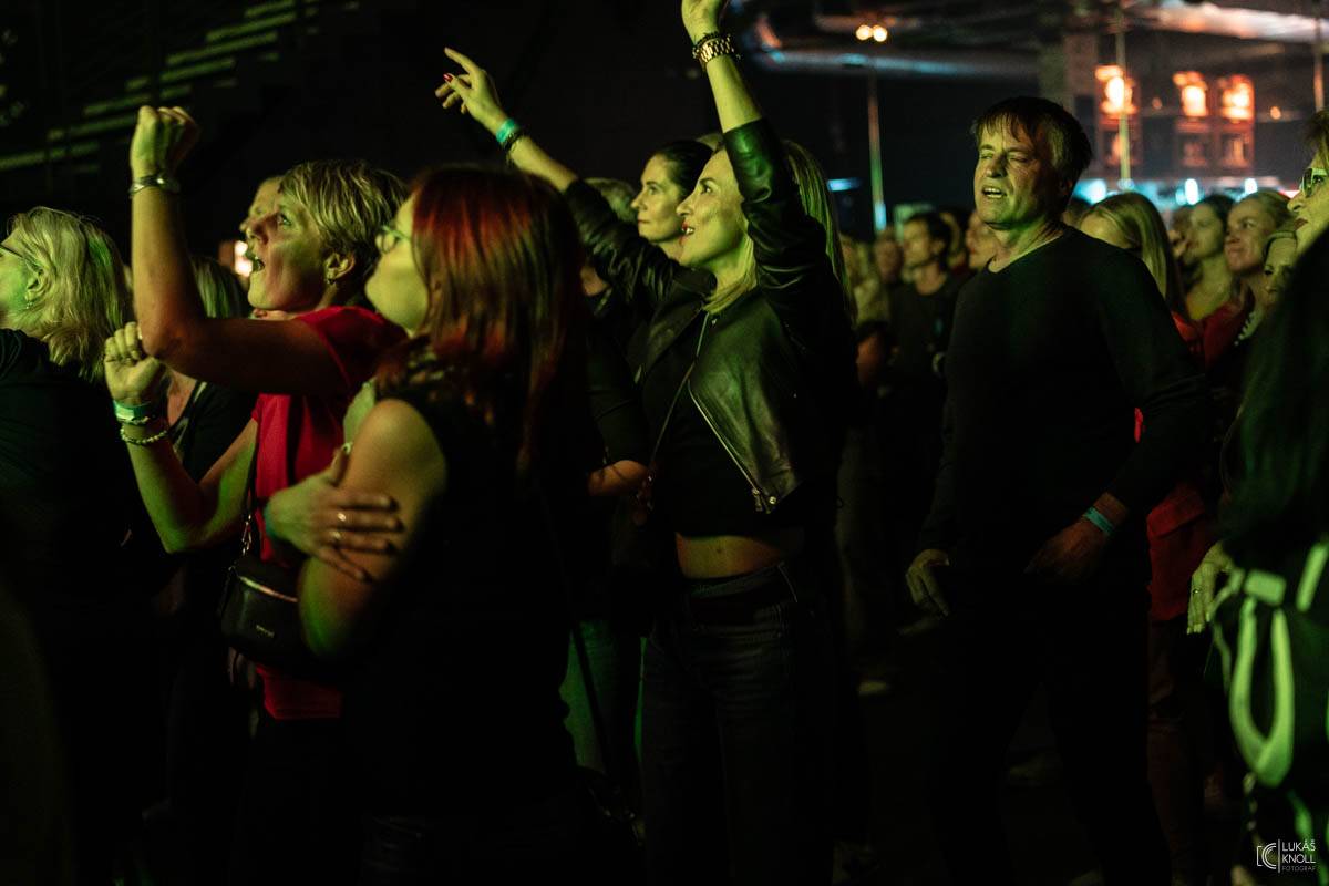 O5 a Radeček zahájili v Hradci Králové turné HoraLove, předskakoval jim Thom Artway