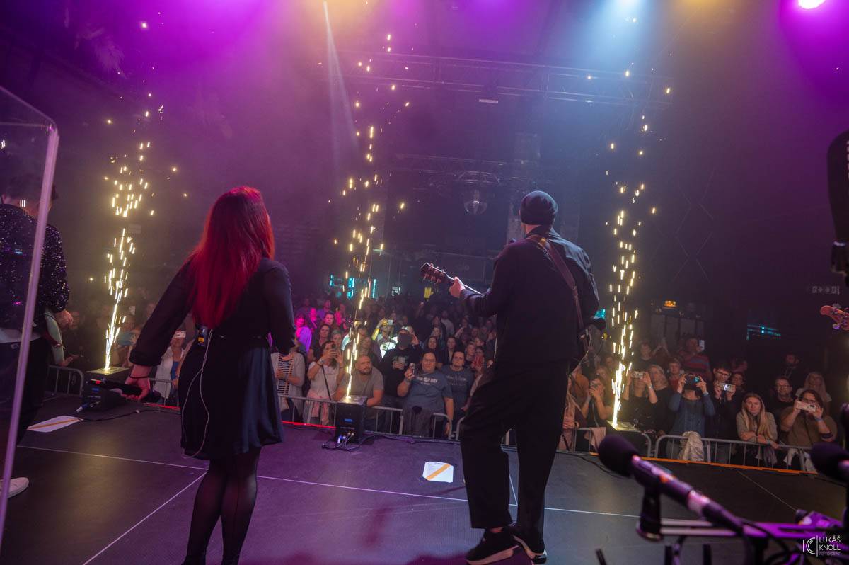 O5 a Radeček zahájili v Hradci Králové turné HoraLove, předskakoval jim Thom Artway