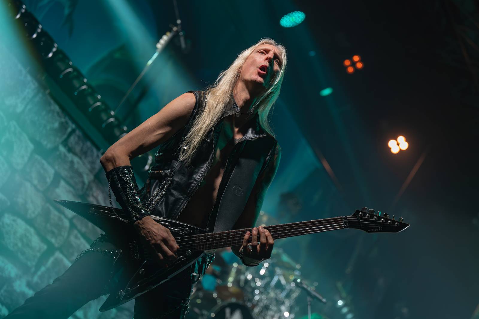 Metalová smršť v Holešovicích. Do Prahy zavítali Powerwolf, Hammerfall a Wind Rose