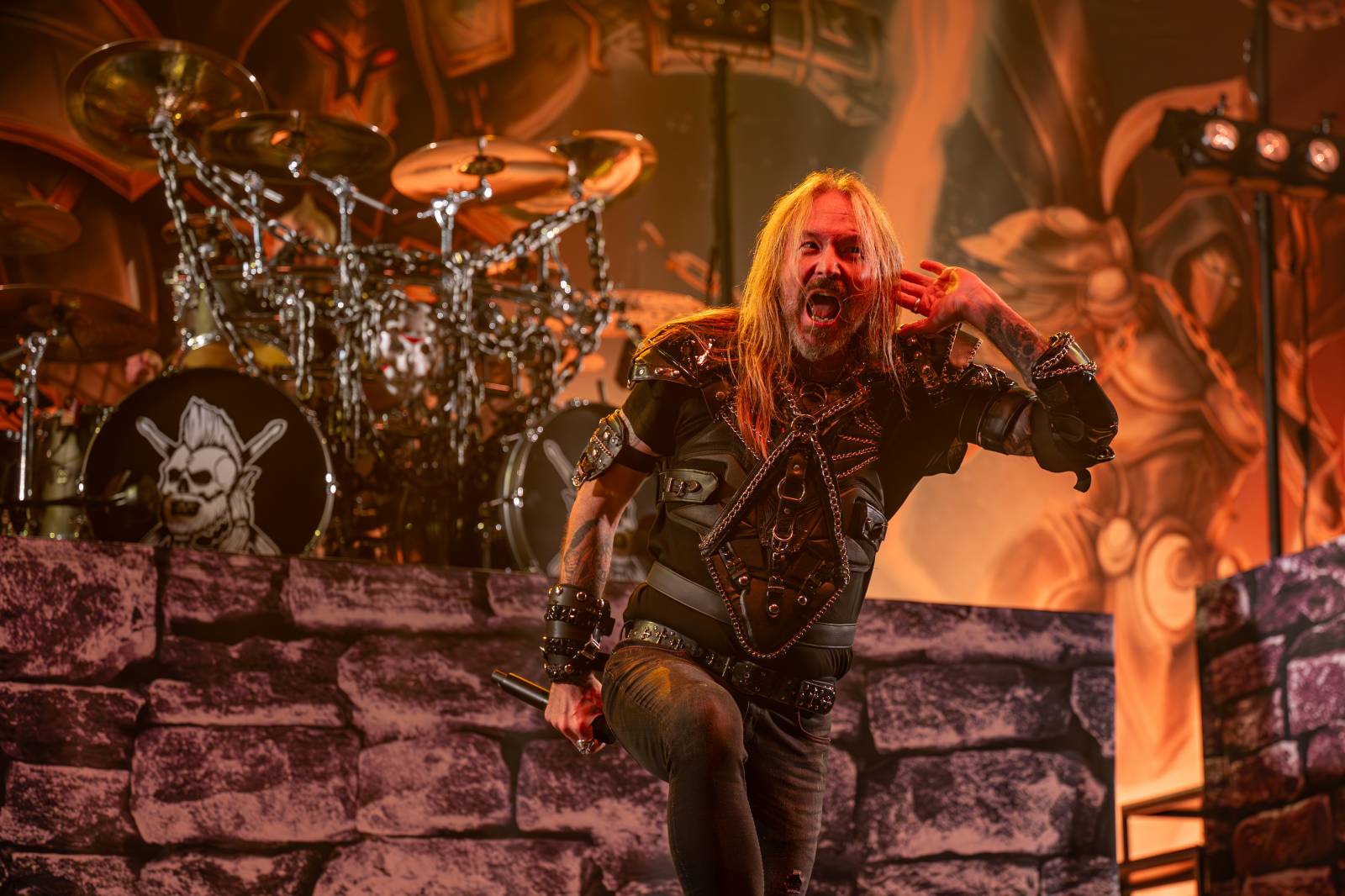 Metalová smršť v Holešovicích. Do Prahy zavítali Powerwolf, Hammerfall a Wind Rose