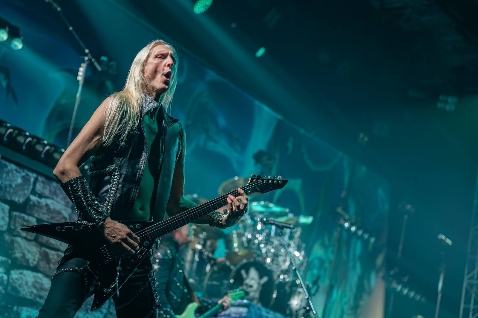 Metalová smršť v Holešovicích. Do Prahy zavítali Powerwolf, Hammerfall a Wind Rose