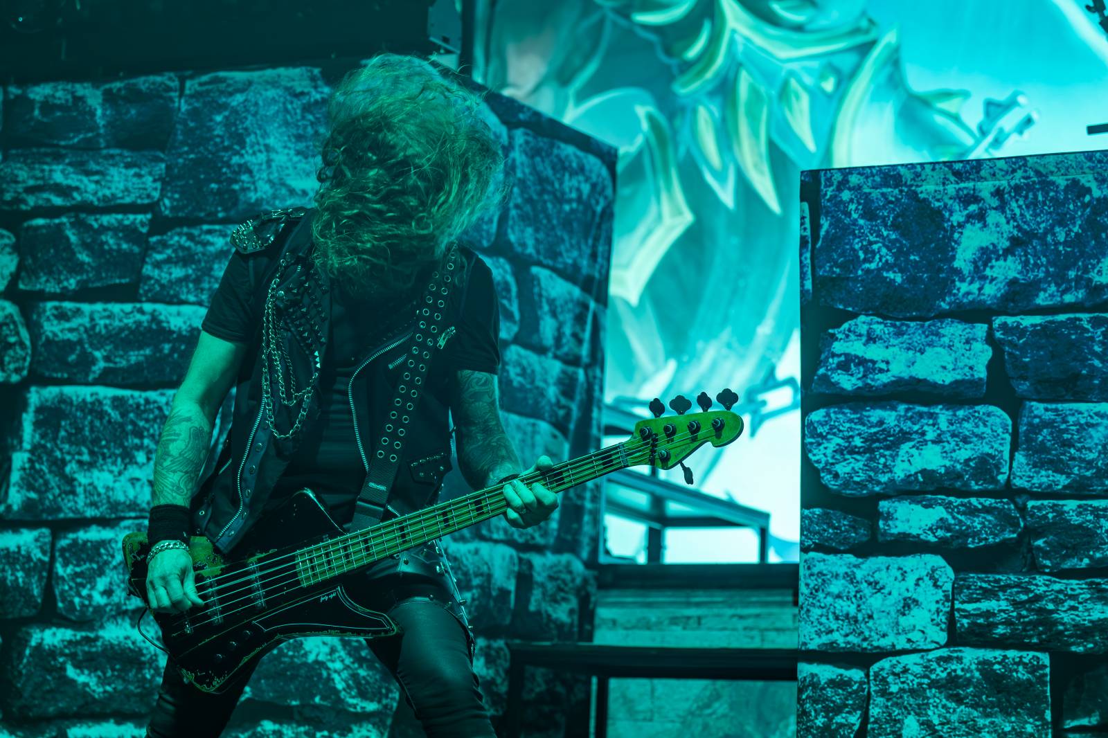 Metalová smršť v Holešovicích. Do Prahy zavítali Powerwolf, Hammerfall a Wind Rose