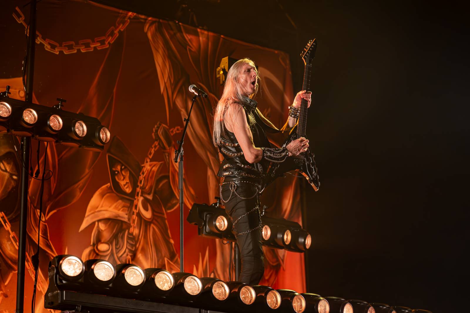 Metalová smršť v Holešovicích. Do Prahy zavítali Powerwolf, Hammerfall a Wind Rose