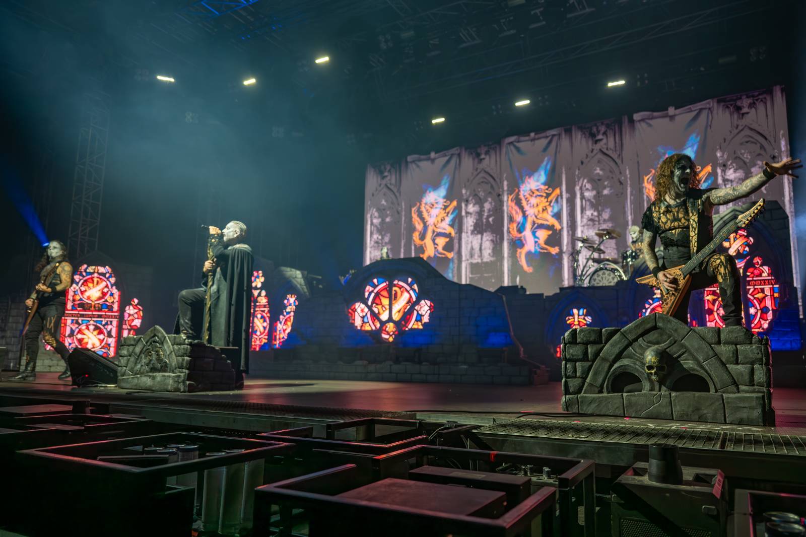 Metalová smršť v Holešovicích. Do Prahy zavítali Powerwolf, Hammerfall a Wind Rose