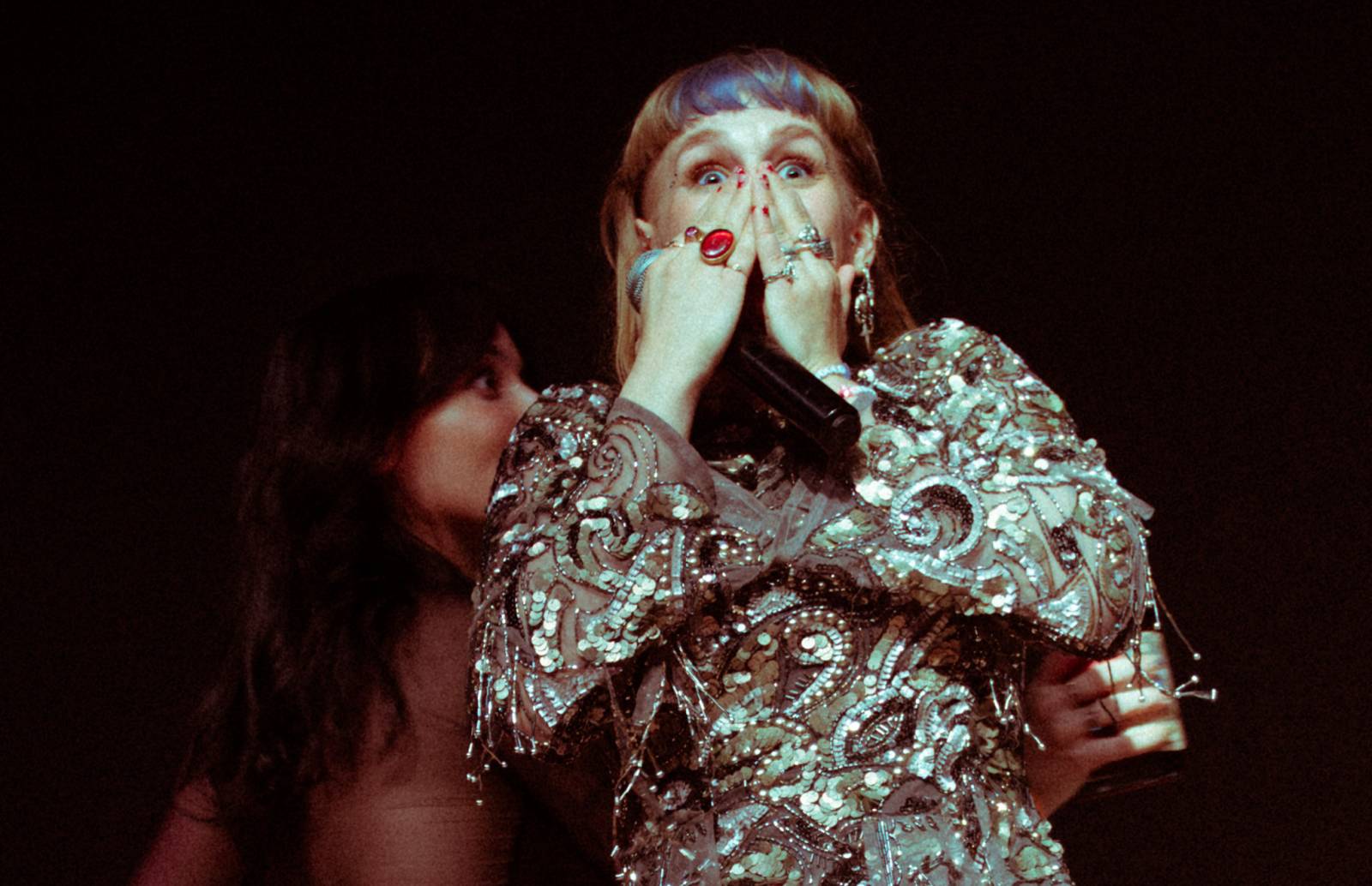 Aiko pokřtila v Lucerna Music Baru nové album, jejím hostem byla Maella