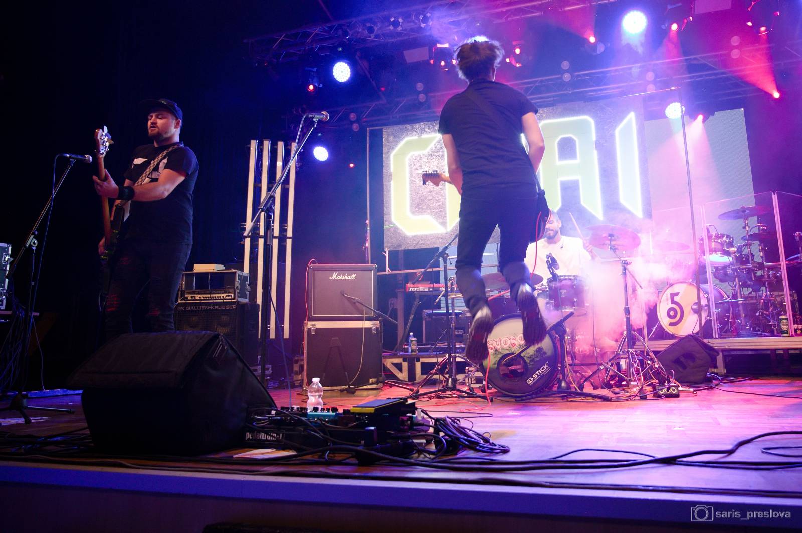 O5 a Radeček zamířili se svým turné do Plzně, fanouškům v premiéře pustili nový klip