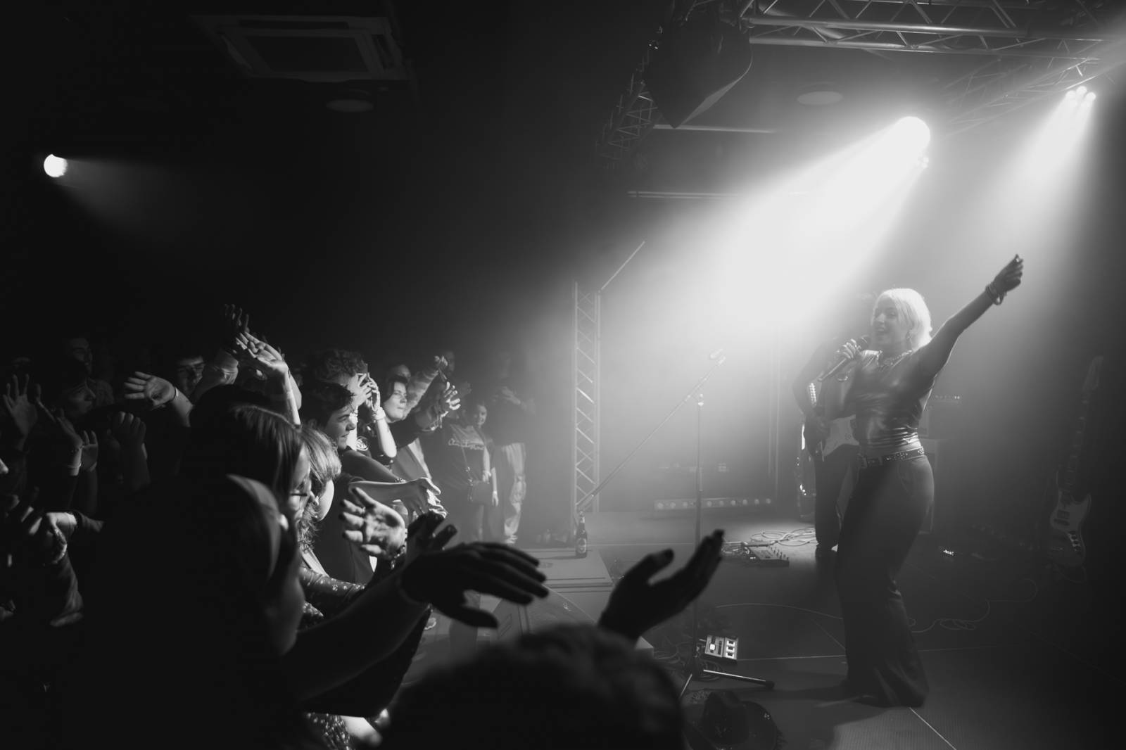 Aiko rozzářila brněnský Kabinet múz, večer zahájila Maella