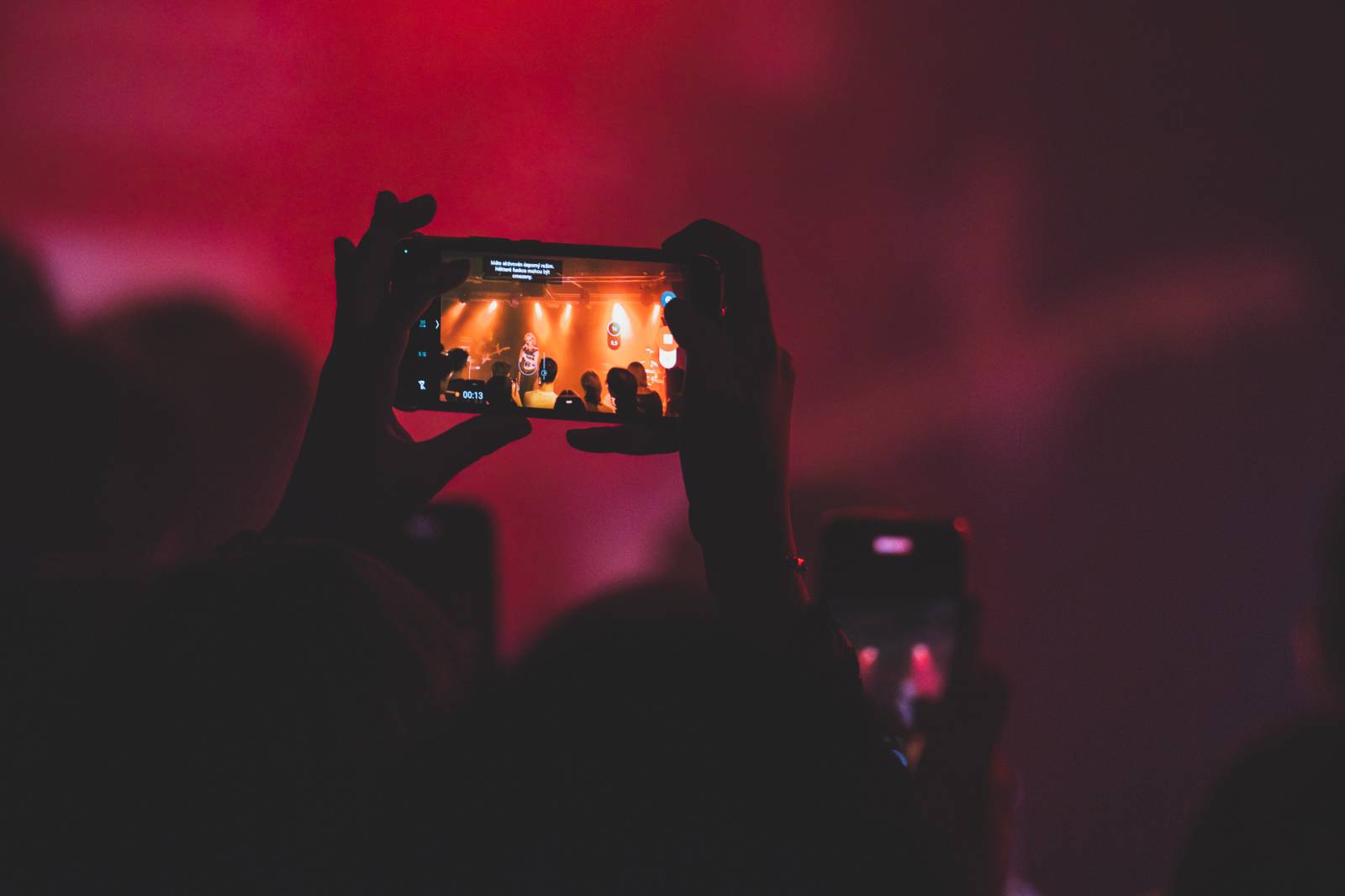 Aiko rozzářila brněnský Kabinet múz, večer zahájila Maella