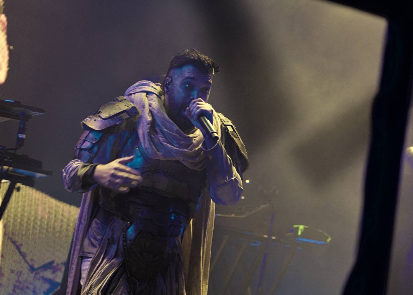 Futuristické kostýmy i strhující vizuální show. Starset se po roce vrátili do Prahy