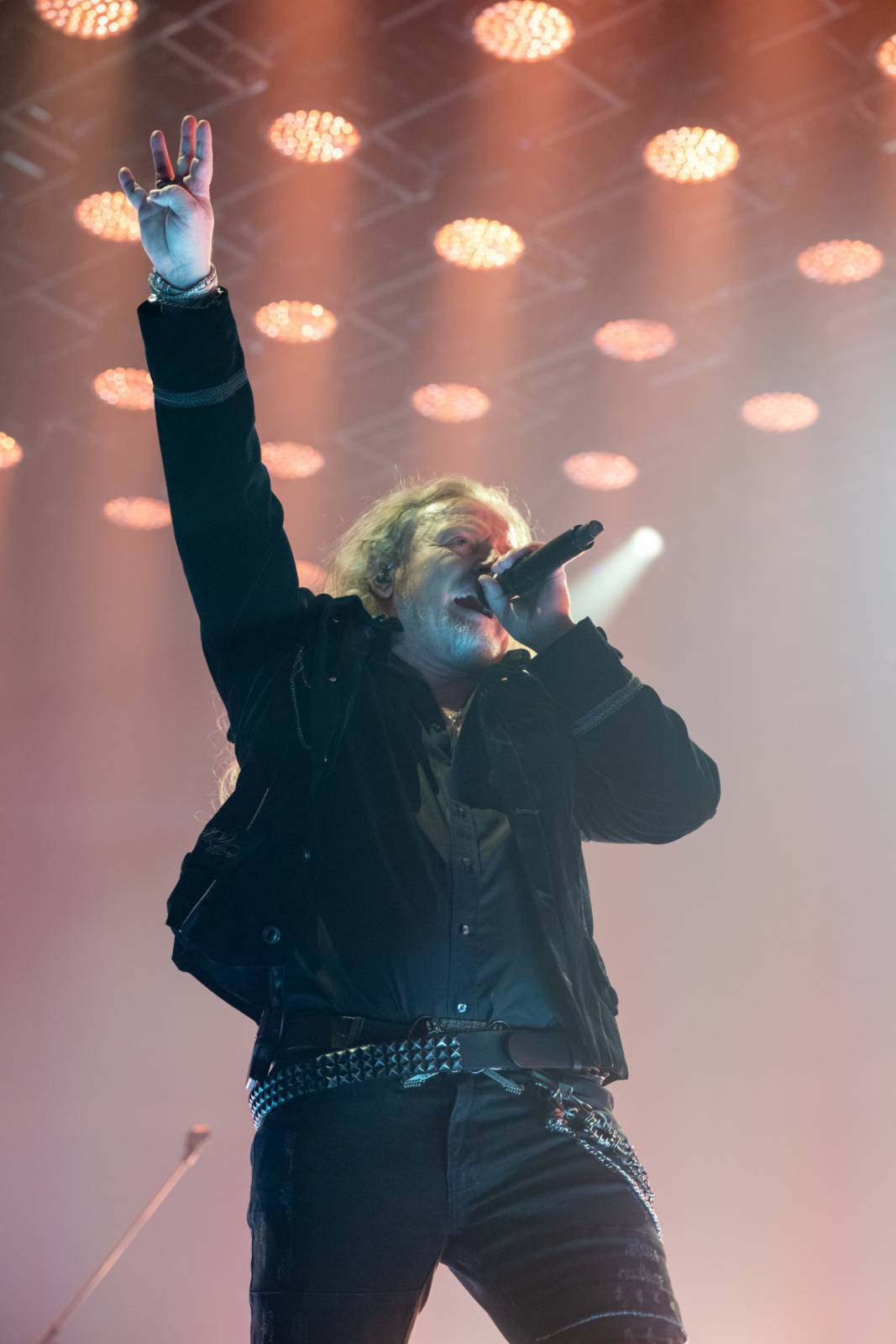 Kabát oslavil 35 let na scéně i v Ústí nad Labem, zpíval s ním celý stadion