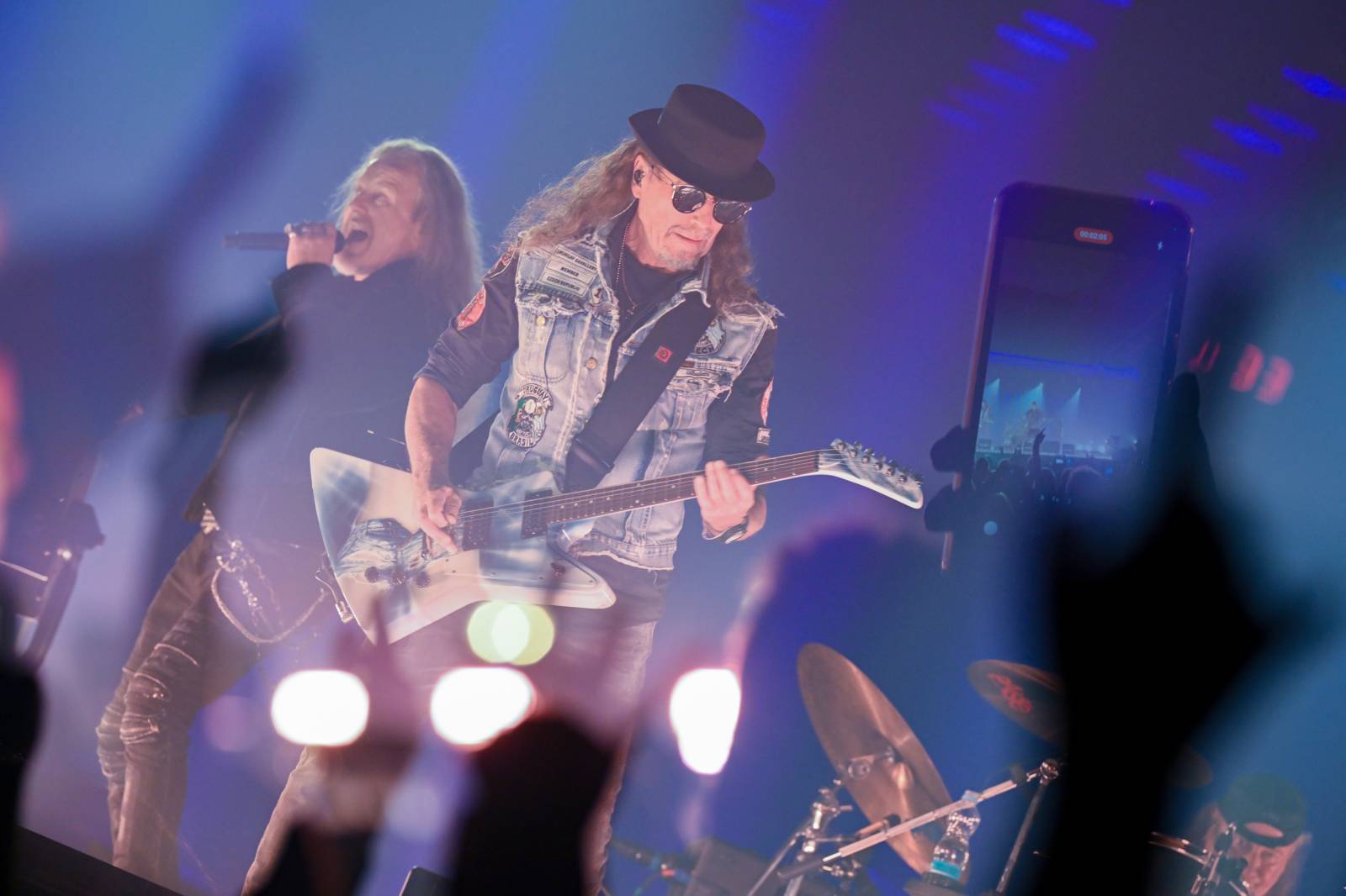 Kabát oslavil 35 let na scéně i v Ústí nad Labem, zpíval s ním celý stadion