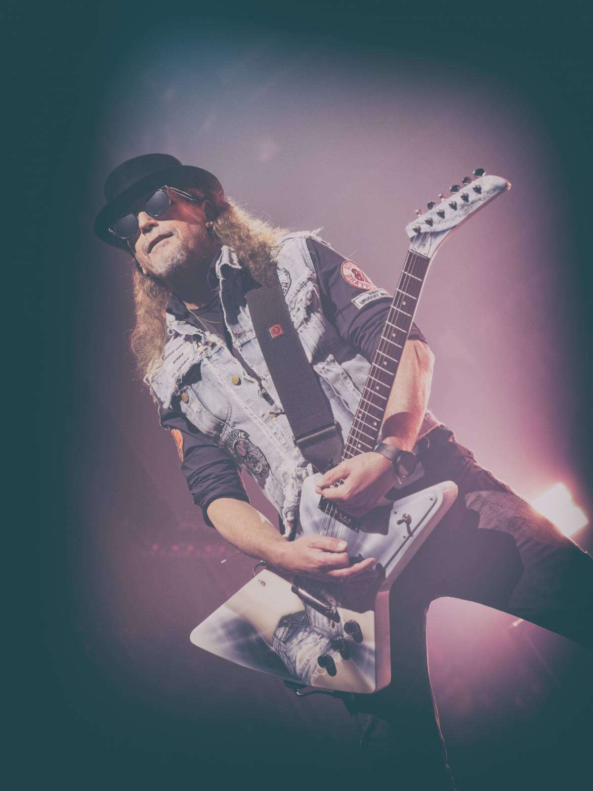 Kabát oslavil 35 let na scéně i v Ústí nad Labem, zpíval s ním celý stadion