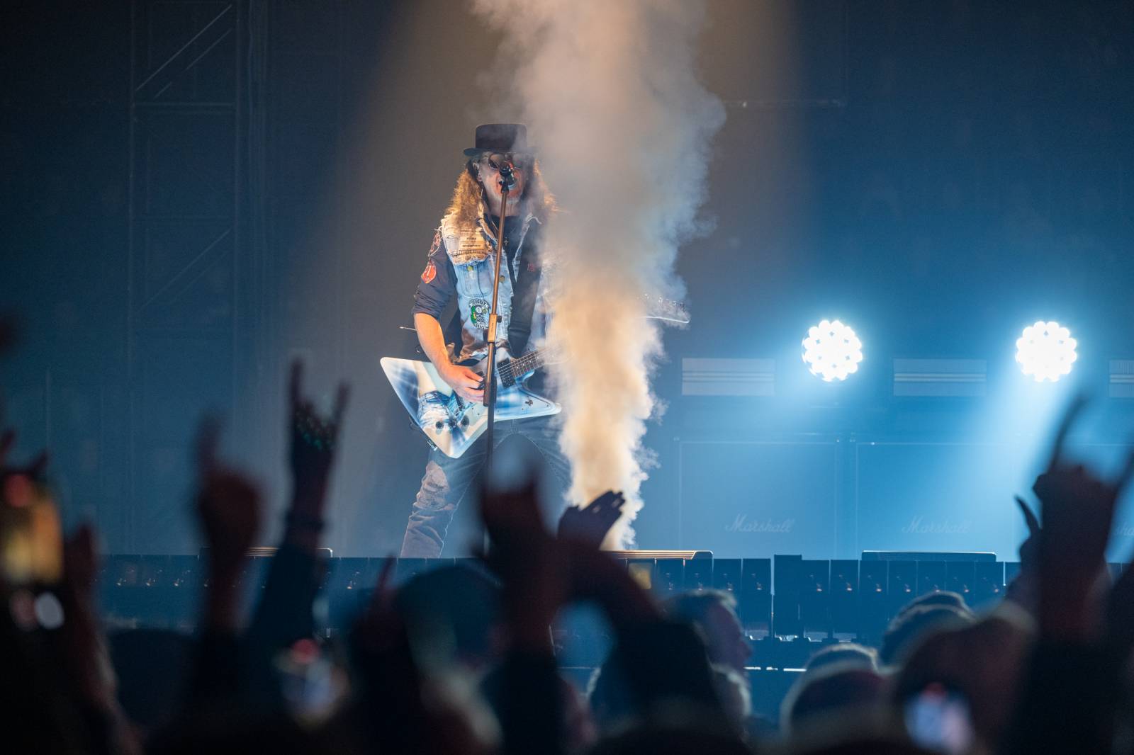 Kabát oslavil 35 let na scéně i v Ústí nad Labem, zpíval s ním celý stadion