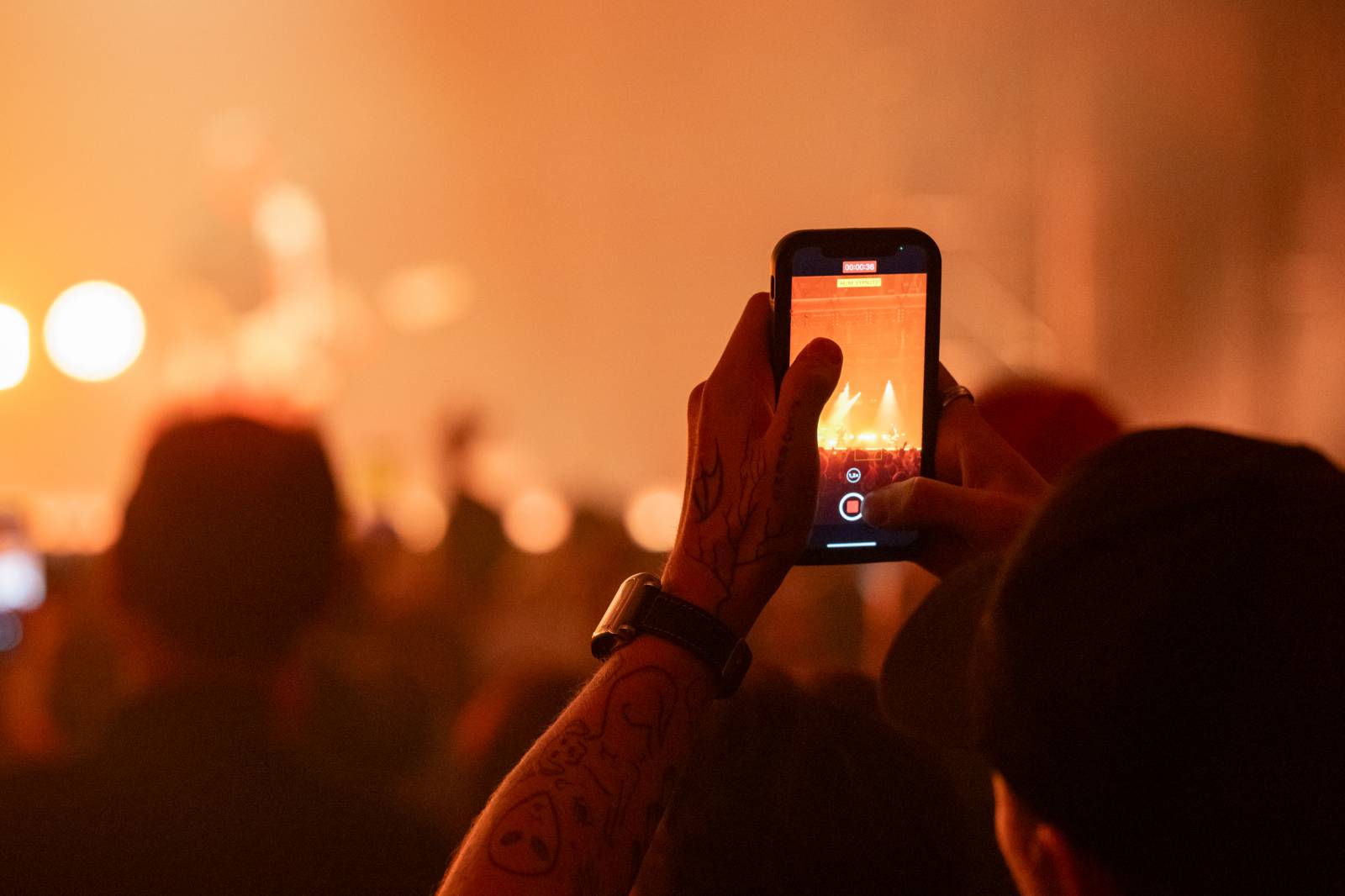 Kabát oslavil 35 let na scéně i v Ústí nad Labem, zpíval s ním celý stadion