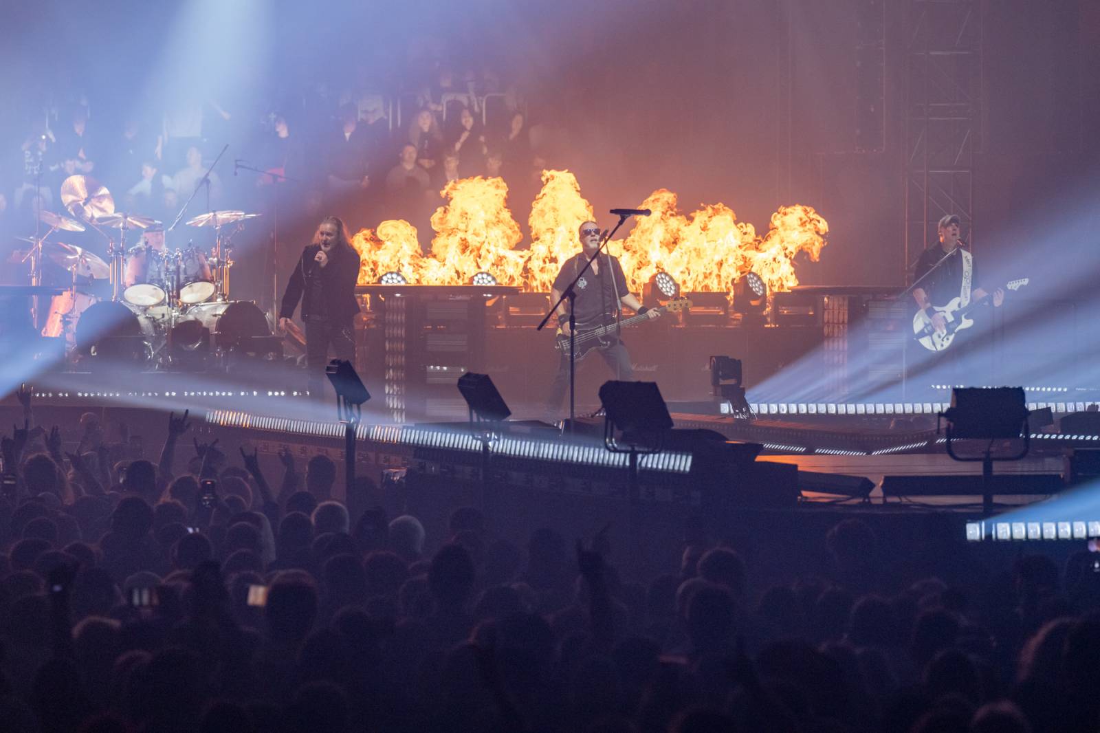 Kabát oslavil 35 let na scéně i v Ústí nad Labem, zpíval s ním celý stadion