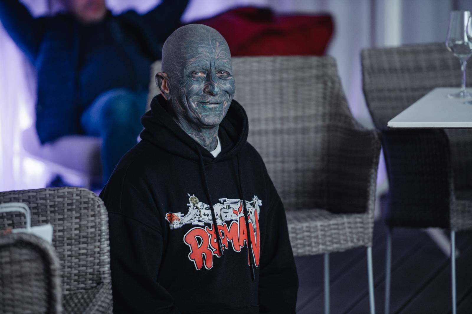 Talkshow U Aleše na střeše poprvé naživo. Publikum bavili Michael Kocáb s dcerou Natálií, Marie Rottrová, Debbi i Ondřej Ruml