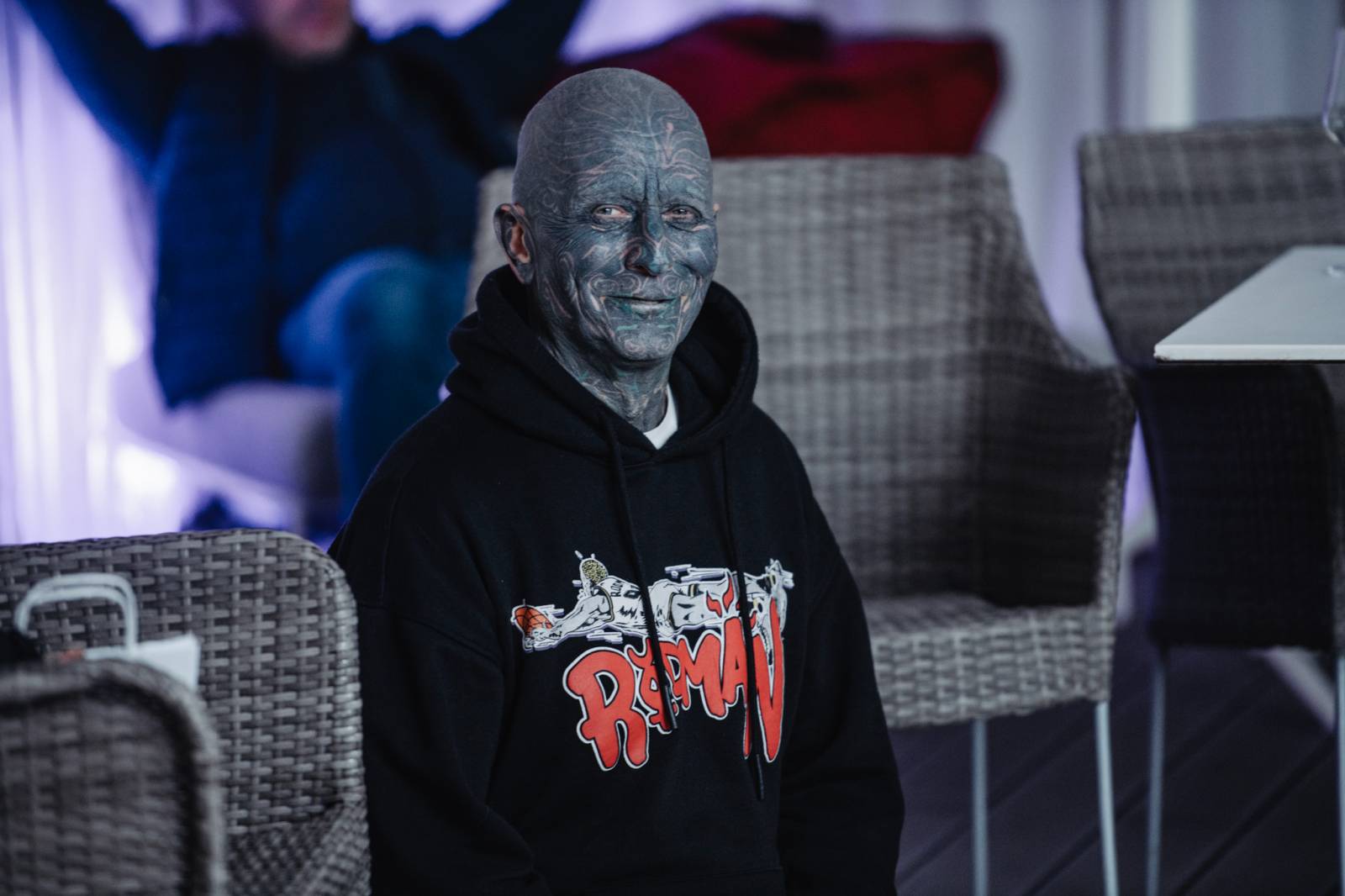 Talkshow U Aleše na střeše poprvé naživo. Publikum bavili Michael Kocáb s dcerou Natálií, Marie Rottrová, Debbi i Ondřej Ruml