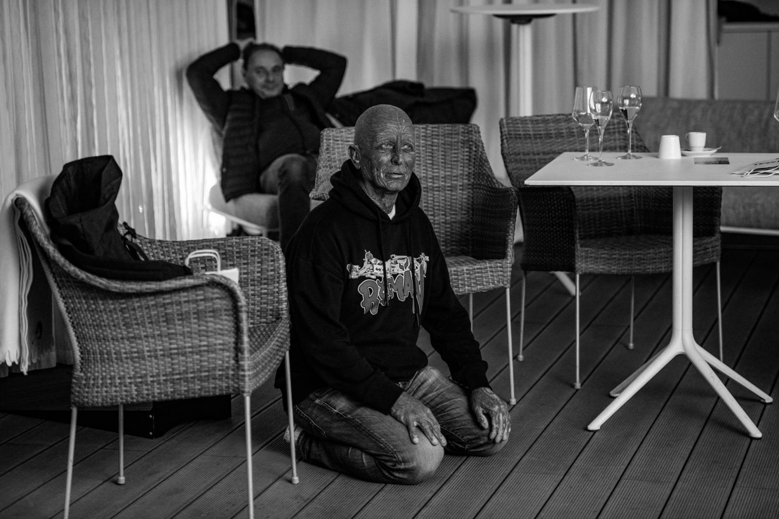 Talkshow U Aleše na střeše poprvé naživo. Publikum bavili Michael Kocáb s dcerou Natálií, Marie Rottrová, Debbi i Ondřej Ruml