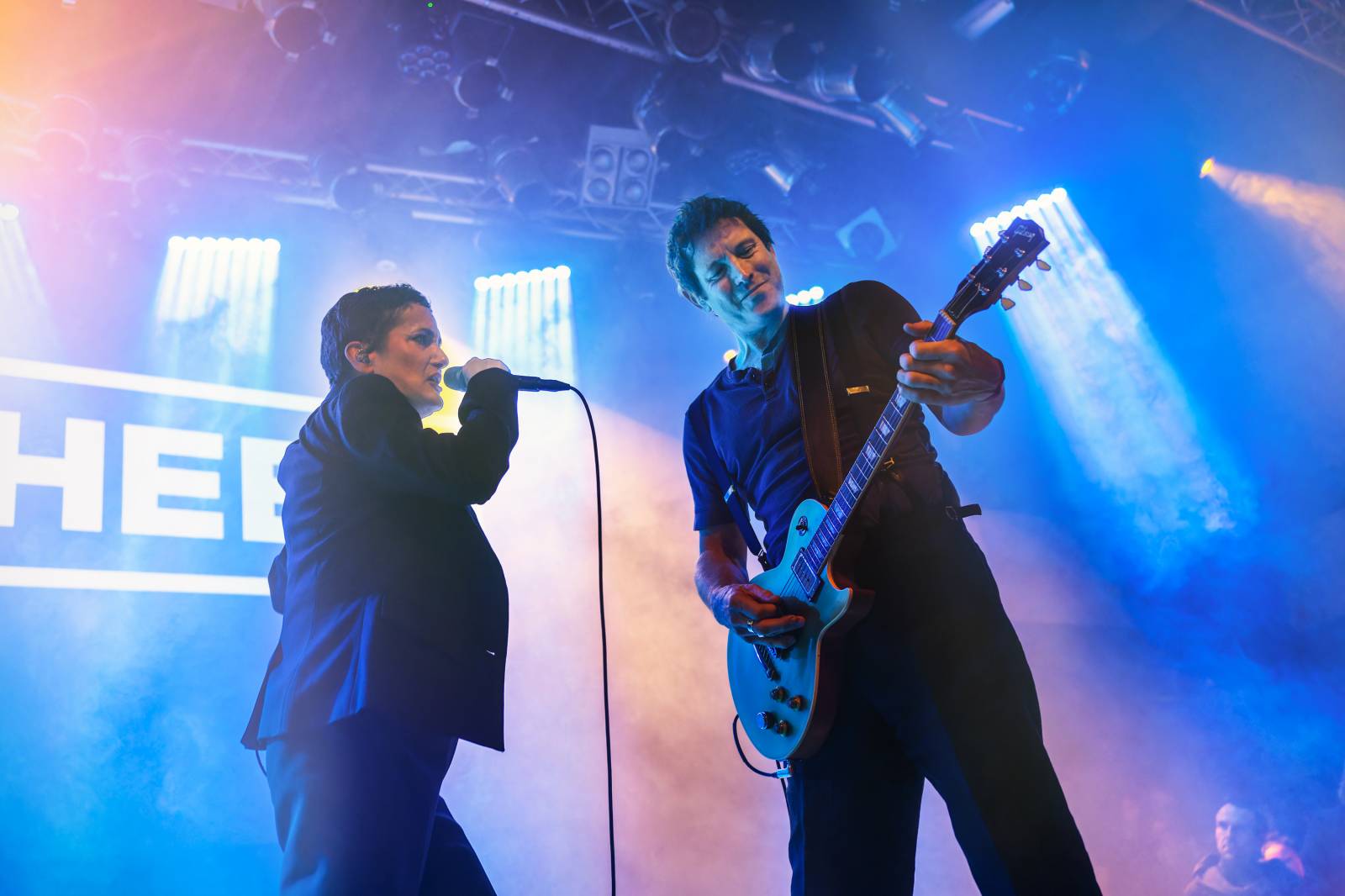 Kosheen v čele se Sian Evans odstartovali v Praze oslavy 25 let na scéně