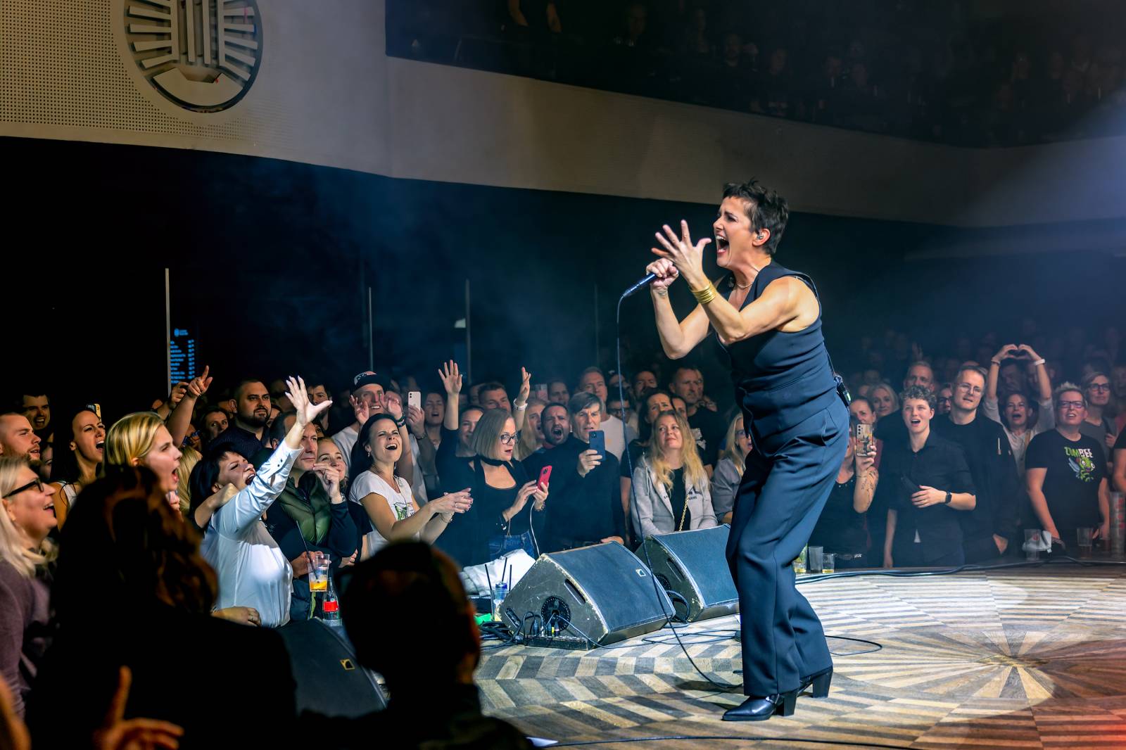 Kosheen v čele se Sian Evans odstartovali v Praze oslavy 25 let na scéně