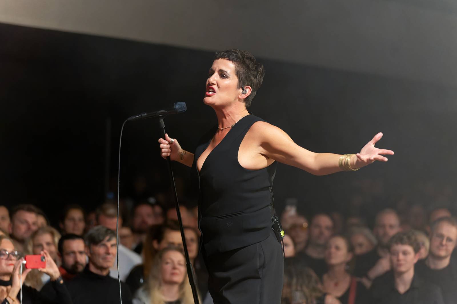 Kosheen v čele se Sian Evans odstartovali v Praze oslavy 25 let na scéně