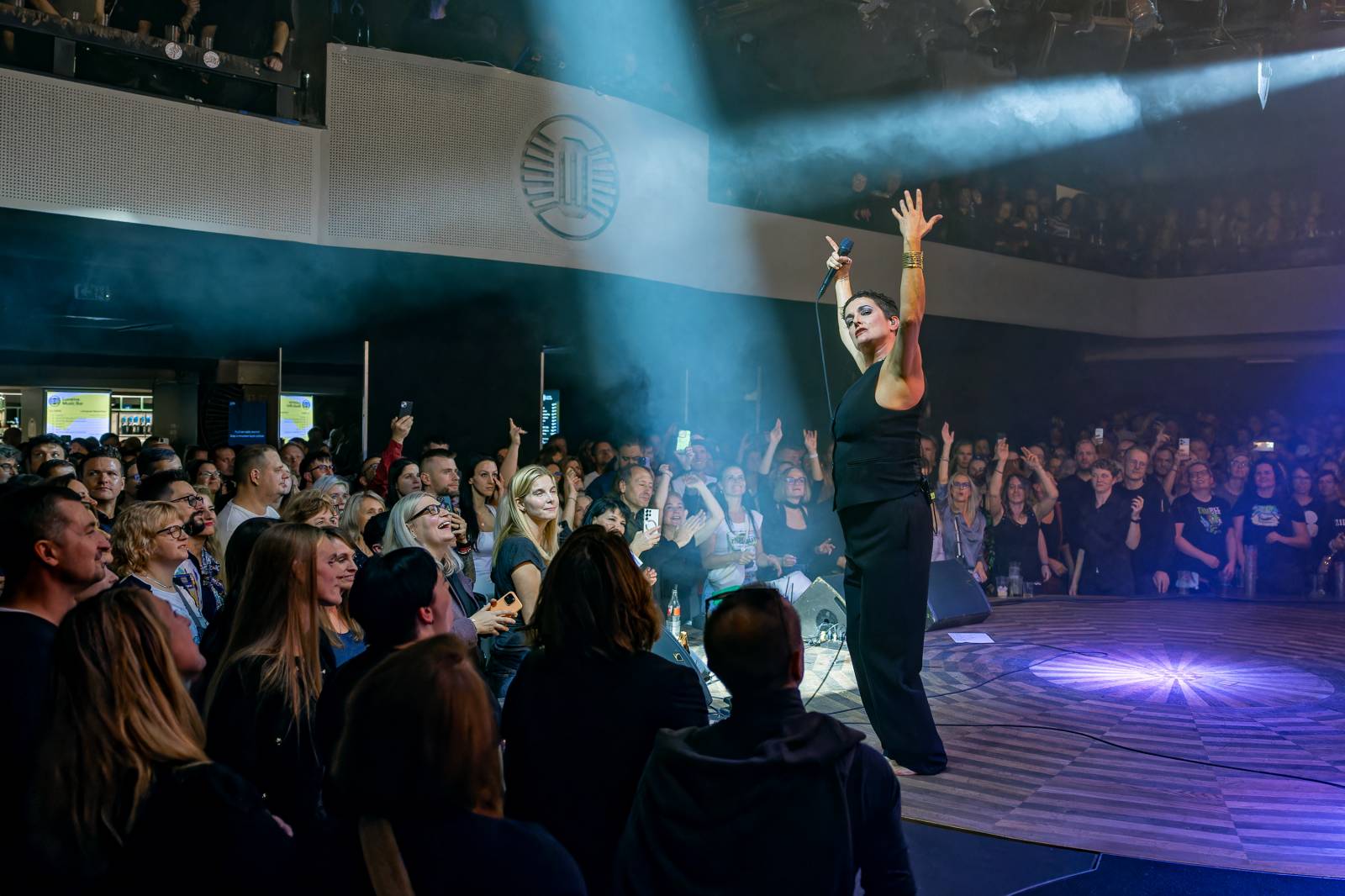 Kosheen v čele se Sian Evans odstartovali v Praze oslavy 25 let na scéně