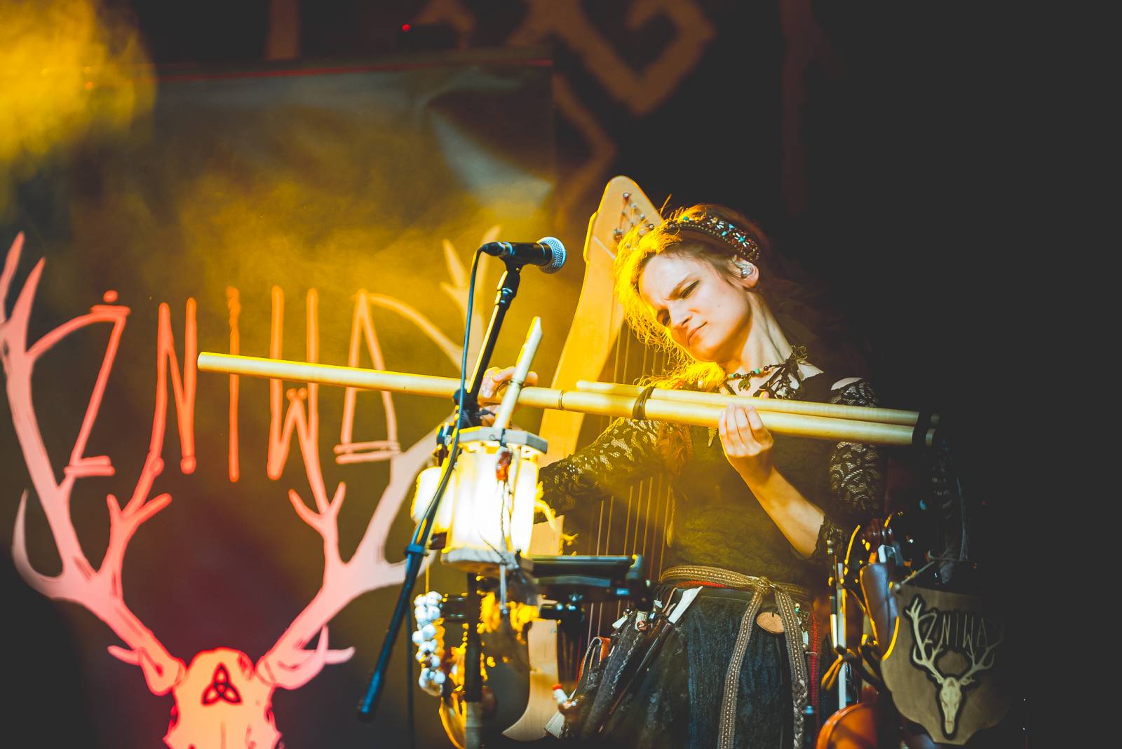 Deloraine na svém turné navštívili i Plzeň, doprovodila je polská Žniwa