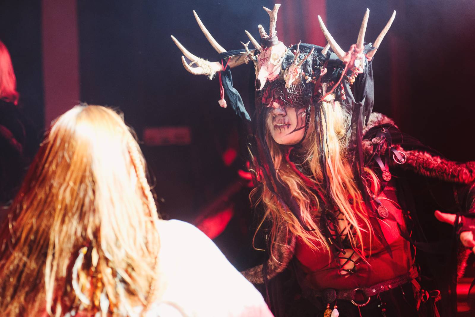 Deloraine na svém turné navštívili i Plzeň, doprovodila je polská Žniwa