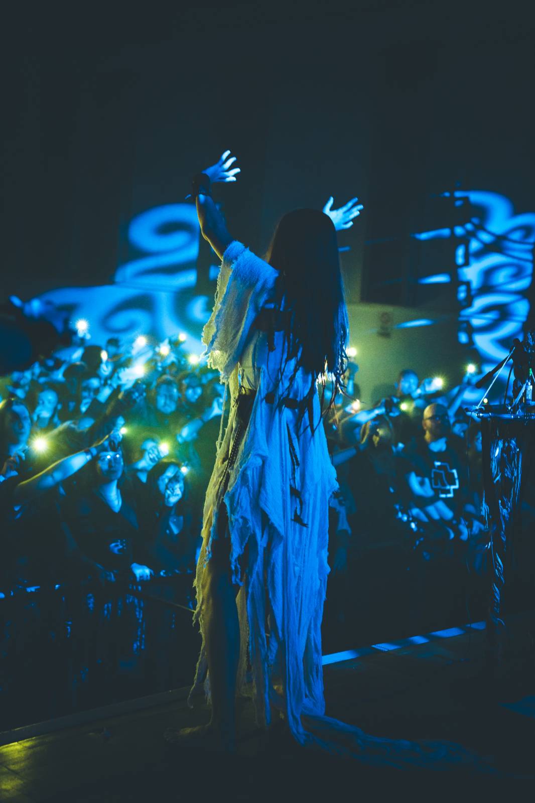 Deloraine na svém turné navštívili i Plzeň, doprovodila je polská Žniwa