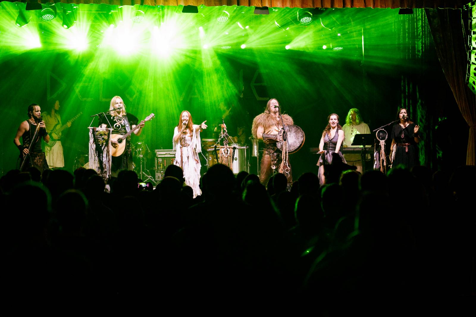 Deloraine na svém turné navštívili i Plzeň, doprovodila je polská Žniwa