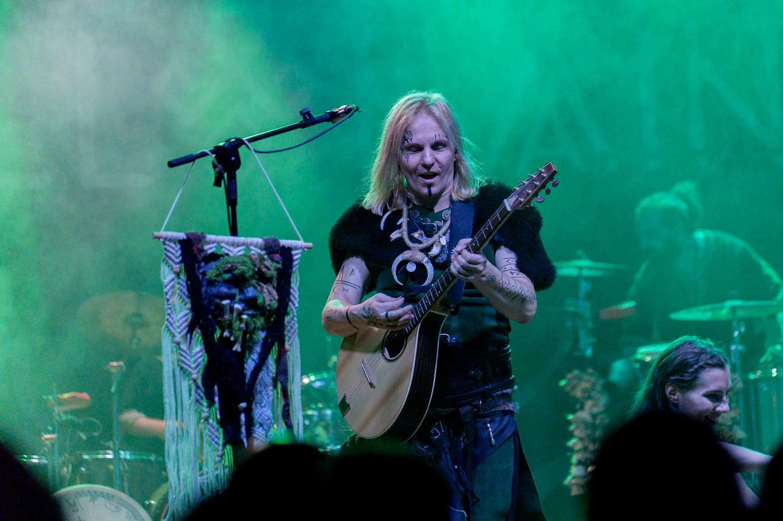 Deloraine na svém turné navštívili i Plzeň, doprovodila je polská Žniwa