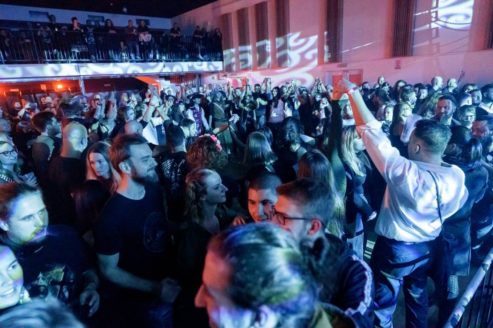 Deloraine na svém turné navštívili i Plzeň, doprovodila je polská Žniwa