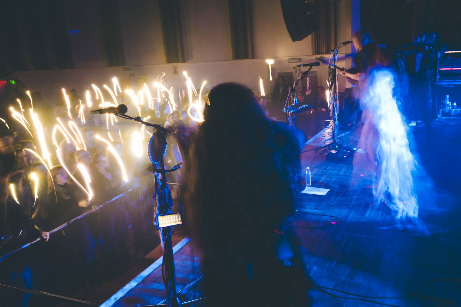 Deloraine na svém turné navštívili i Plzeň, doprovodila je polská Žniwa