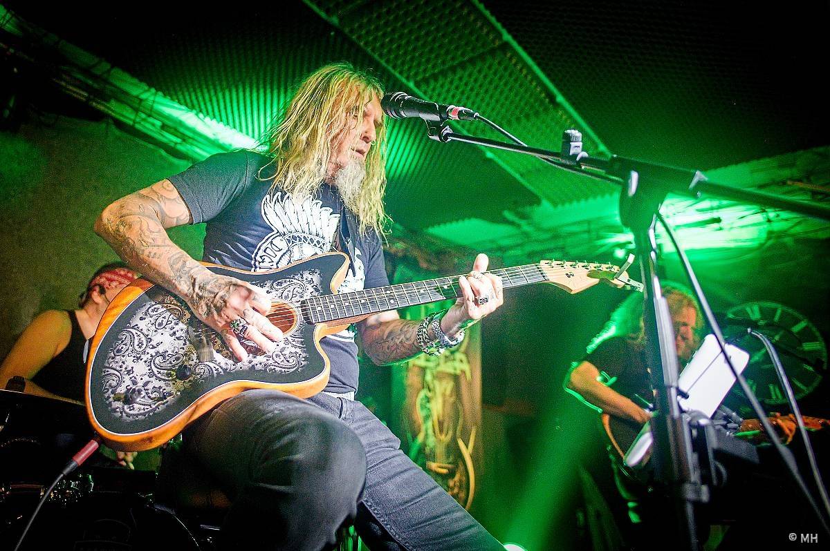 Doga trochu jinak. Unplugged koncertu v Plzni předcházelo promítaní jejího dokumentu Route 66 & Rock 'n' Roll