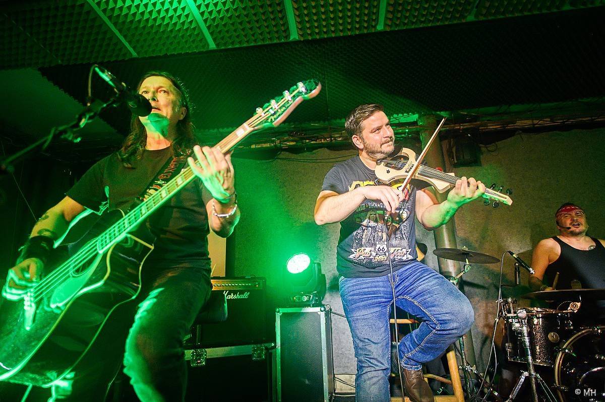 Doga trochu jinak. Unplugged koncertu v Plzni předcházelo promítaní jejího dokumentu Route 66 & Rock 'n' Roll