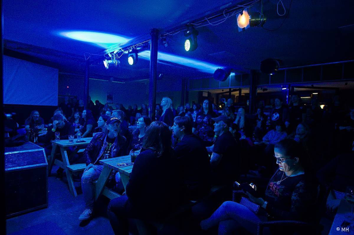 Doga trochu jinak. Unplugged koncertu v Plzni předcházelo promítaní jejího dokumentu Route 66 & Rock 'n' Roll