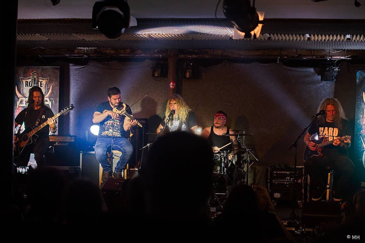 Doga trochu jinak. Unplugged koncertu v Plzni předcházelo promítaní jejího dokumentu Route 66 & Rock 'n' Roll