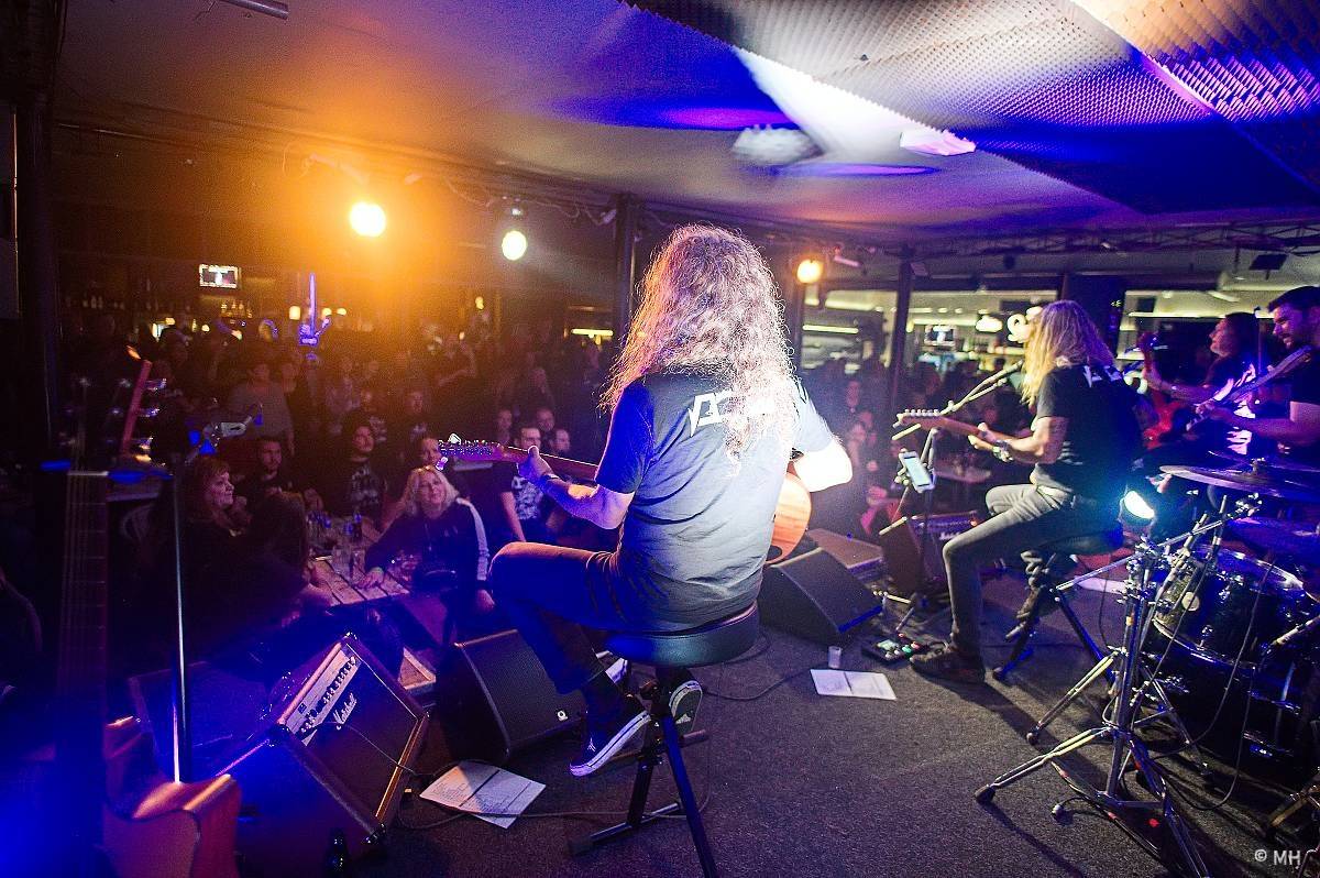 Doga trochu jinak. Unplugged koncertu v Plzni předcházelo promítaní jejího dokumentu Route 66 & Rock 'n' Roll