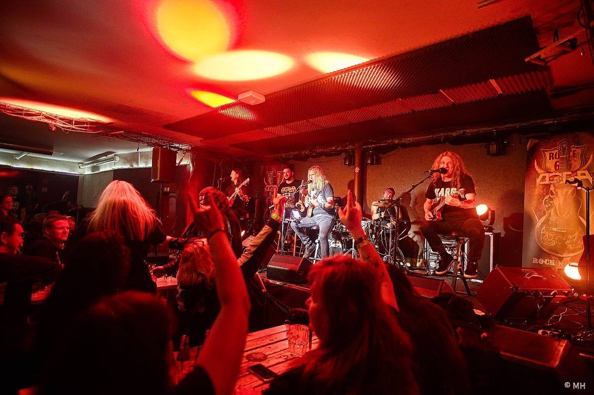 Doga trochu jinak. Unplugged koncertu v Plzni předcházelo promítaní jejího dokumentu Route 66 & Rock 'n' Roll